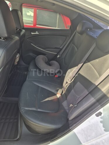 Hyundai Accent 2015, 305,000 km - 1.6 l - Bakı