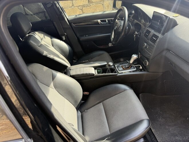Mercedes C 300 2009, 285,000 km - 3.0 l - Bakı