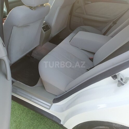 Mercedes E 240 1997, 392,000 km - 2.4 l - Bakı