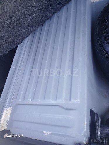 Mercedes E 240 1997, 392,000 km - 2.4 l - Bakı