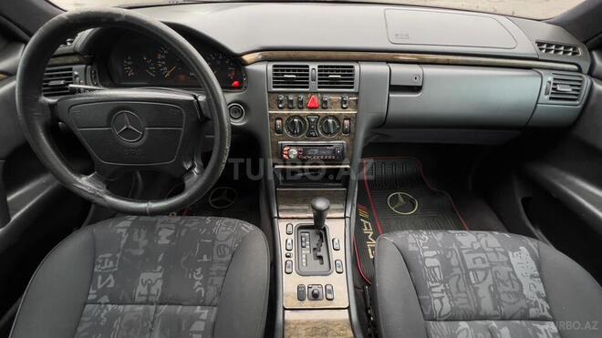 Mercedes E 240 1998, 516,000 km - 2.4 l - Quba