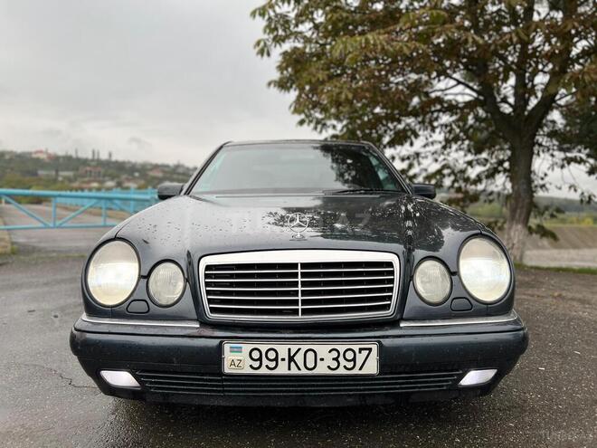 Mercedes E 240 1998, 516,000 km - 2.4 l - Quba