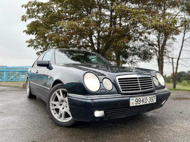 Mercedes E 240 1998, 516,000 km - 2.4 l - Quba