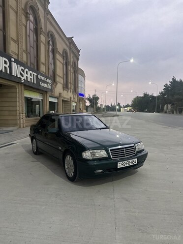 Mercedes C 220 2000, 450,628 km - 2.1 l - Salyan