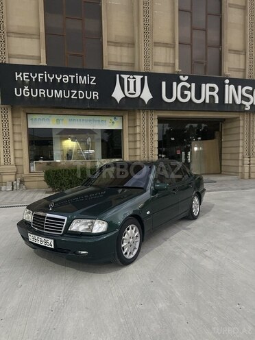 Mercedes C 220 2000, 450,628 km - 2.1 l - Salyan
