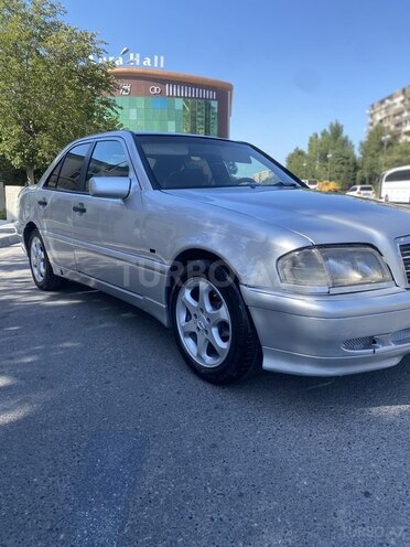 Mercedes C 220 2000, 578,444 km - 2.2 l - Bakı