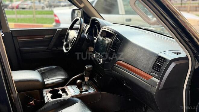 Mitsubishi Pajero 2007, 268,000 km - 3.0 l - Bakı