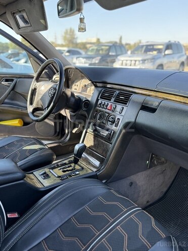 Mercedes E 270 1999, 500,000 km - 2.7 l - Bakı