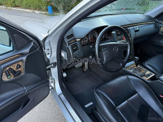 Mercedes E 320 2000, 284,035 km - 3.2 l - Sabirabad