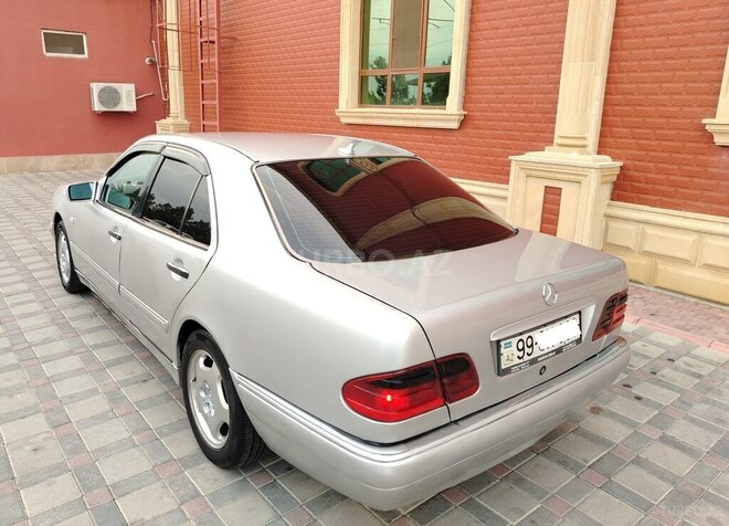 Mercedes E 220 1997, 213,318 km - 2.2 l - Şirvan