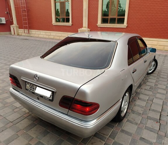 Mercedes E 220 1997, 213,318 km - 2.2 l - Şirvan