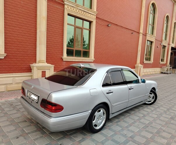 Mercedes E 220 1997, 213,318 km - 2.2 l - Şirvan