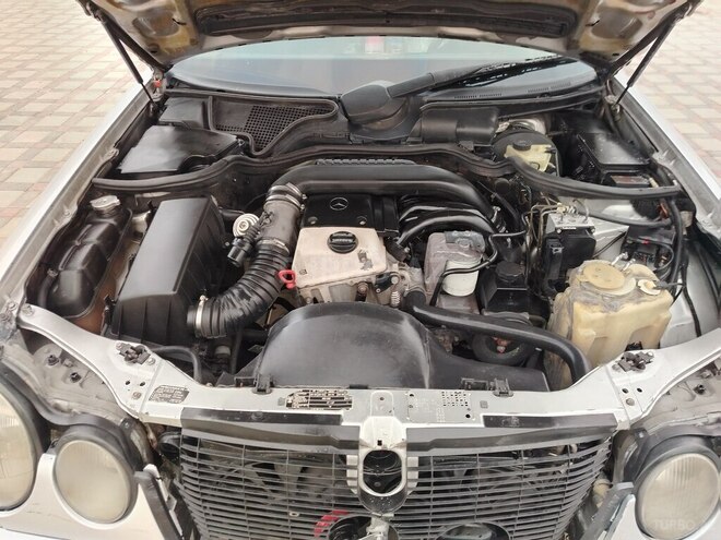 Mercedes E 220 1997, 213,318 km - 2.2 l - Şirvan