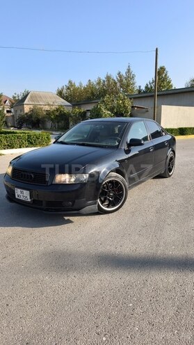 Audi A4-3