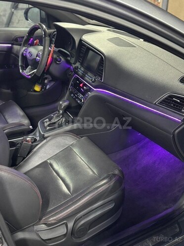 Hyundai Elantra 2016, 105,000 km - 1.6 л - Bakı