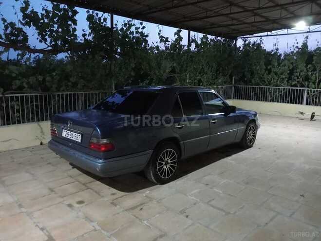 Mercedes E 220 1994, 385,652 km - 2.2 л - Şirvan