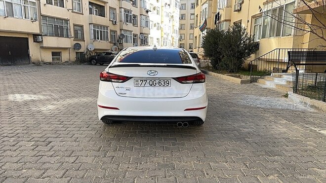 Hyundai Elantra 2016, 225,000 km - 2.0 l - Bakı