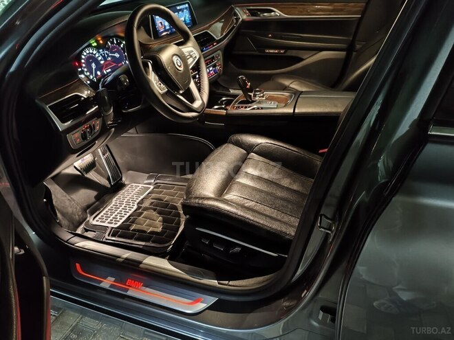 BMW 740 2017, 298,000 km - 3.0 l - Bakı
