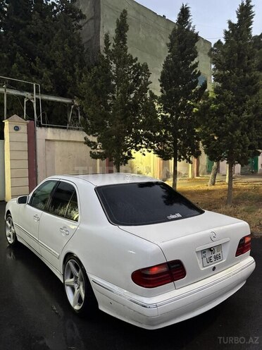 Mercedes E 320 2000, 235,000 km - 3.2 л - Sumqayıt