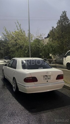 Mercedes E 320 2000, 235,000 km - 3.2 л - Sumqayıt
