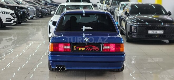 BMW 320-10