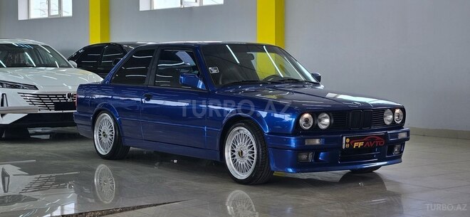 BMW 320-2