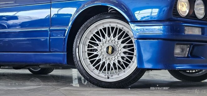 BMW 320-6