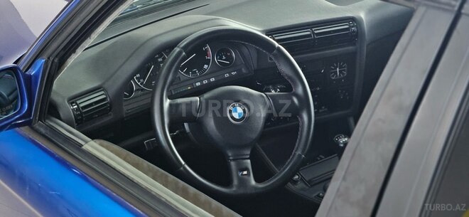 BMW 320-7