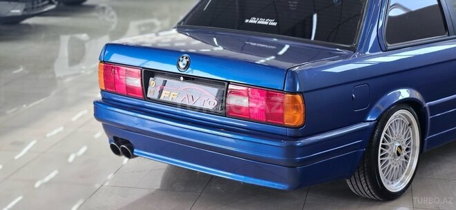 BMW 320-15