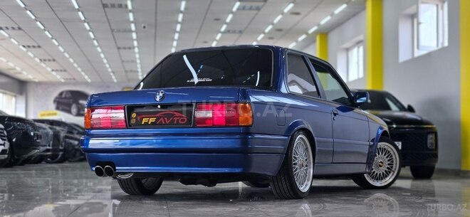 BMW 320-11
