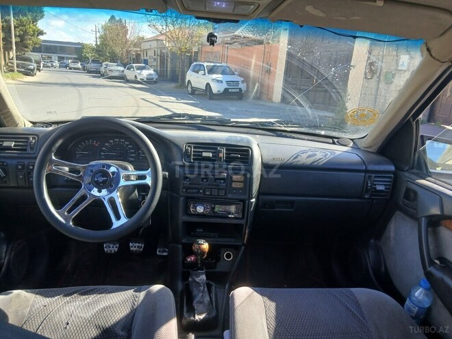 Opel Vectra 1994, 360,000 km - 1.8 l - Bakı