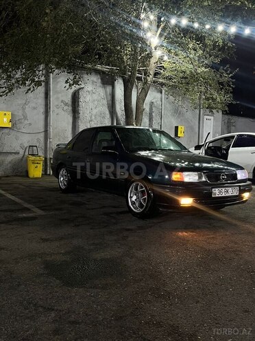 Opel Vectra 1994, 360,000 km - 1.8 l - Bakı