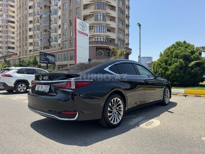 Lexus ES 300h 2023, 33,500 km - 2.5 l - Bakı