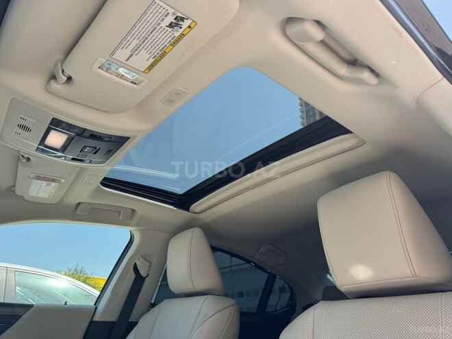 Lexus ES 300h 2023, 33,500 km - 2.5 l - Bakı