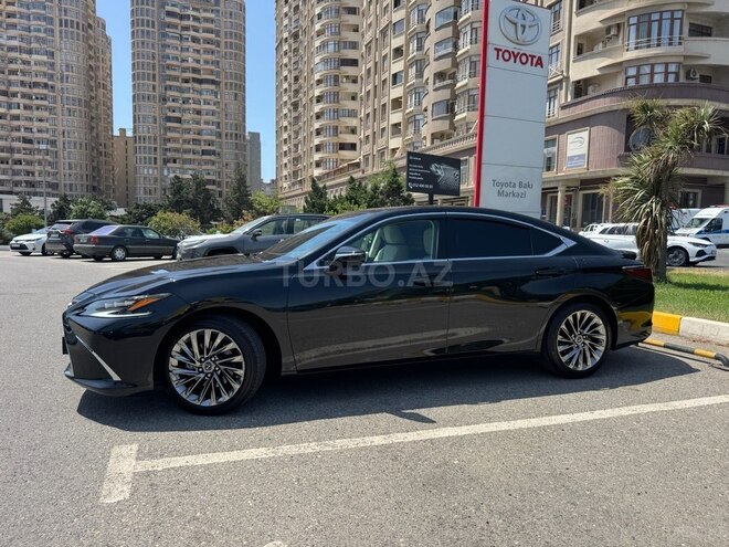 Lexus ES 300h 2023, 33,500 km - 2.5 l - Bakı