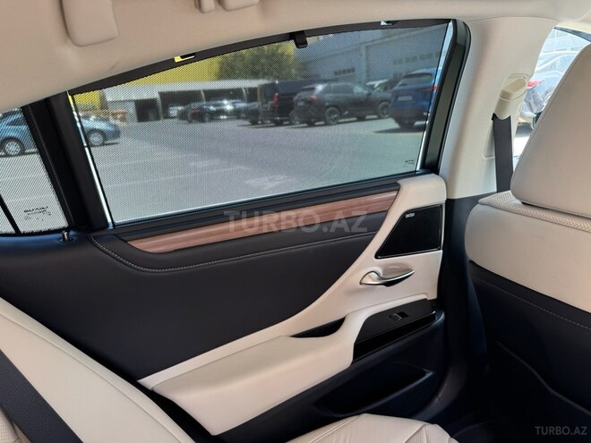 Lexus ES 300h 2023, 33,500 km - 2.5 l - Bakı