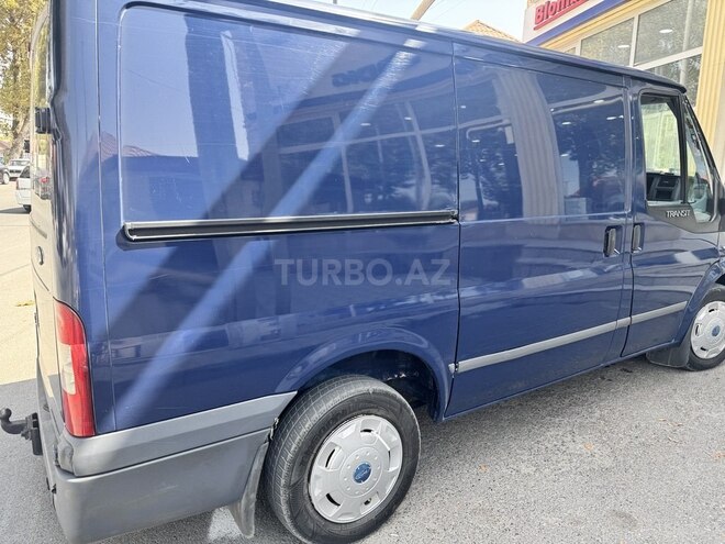 Ford Transit 2009, 296,000 km - 2.2 l - İsmayıllı