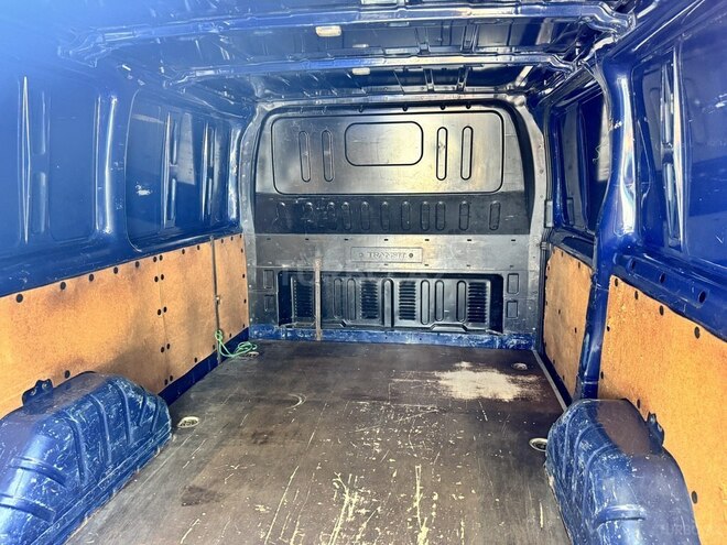 Ford Transit 2009, 296,000 km - 2.2 l - İsmayıllı