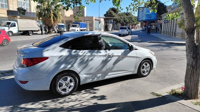 Hyundai Accent 2017, 141,622 km - 1.6 l - Bakı