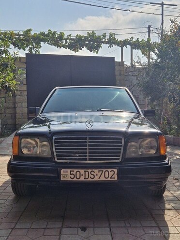 Mercedes E 220 1994, 320,000 km - 2.2 l - Sumqayıt