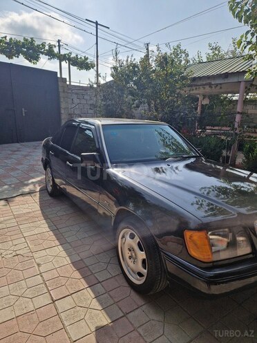 Mercedes E 220 1994, 320,000 km - 2.2 l - Sumqayıt