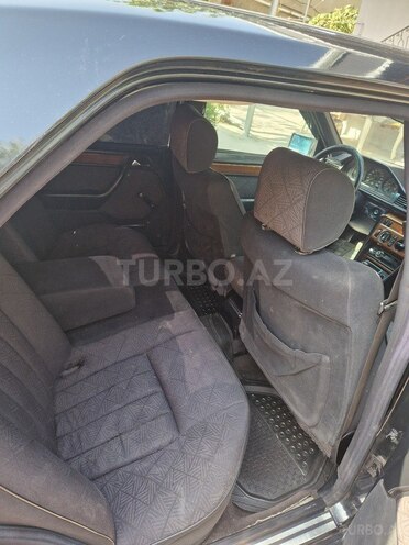 Mercedes E 220 1994, 320,000 km - 2.2 l - Sumqayıt