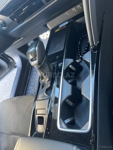 Toyota Camry 2024, 9,300 km - 2.0 l - Bakı