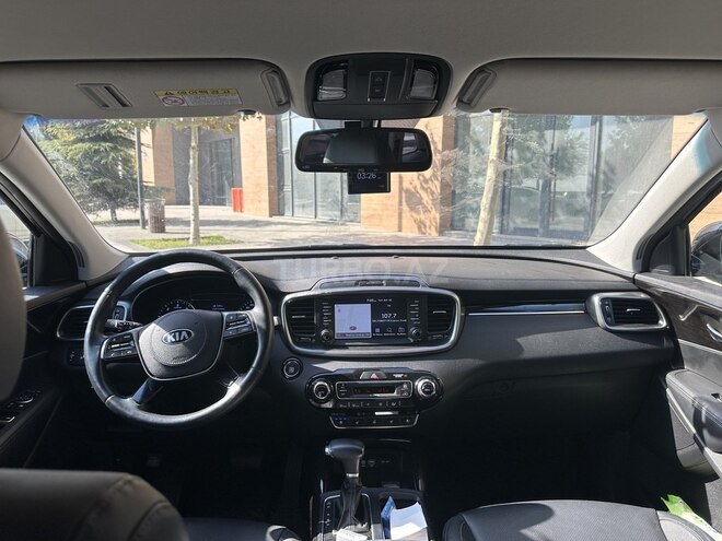 Kia Sorento-4