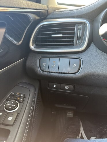 Kia Sorento-8