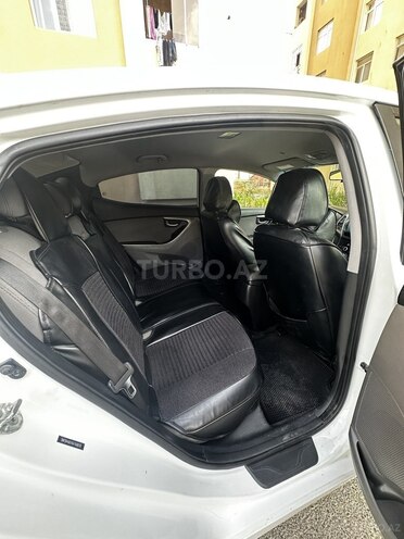 Hyundai Elantra 2015, 225,060 km - 1.8 л - Bakı