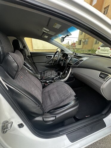 Hyundai Elantra 2015, 225,060 km - 1.8 л - Bakı