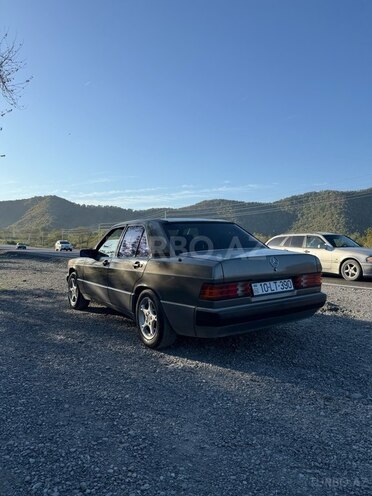 Mercedes 190 1992, 250,000 km - 2.0 l - Qəbələ