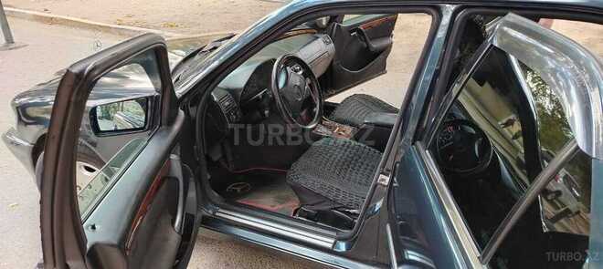 Mercedes C 220 1999, 234,123 km - 2.2 l - Sumqayıt