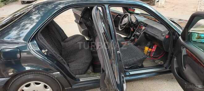 Mercedes C 220 1999, 234,123 km - 2.2 l - Sumqayıt